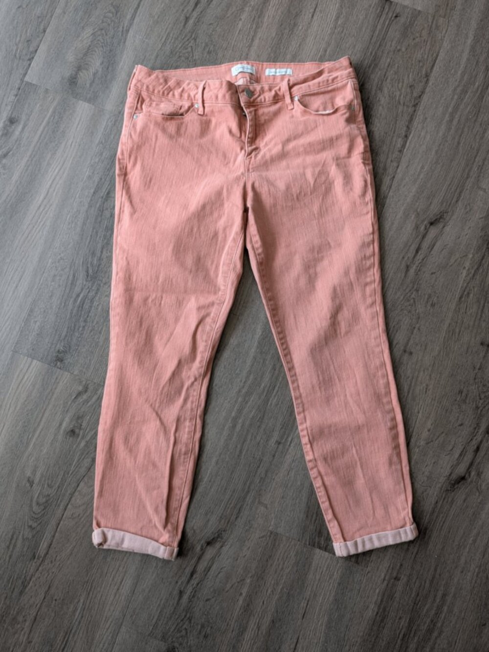 Jessica Simpson Coral Pink Cropped Jeans Size 31